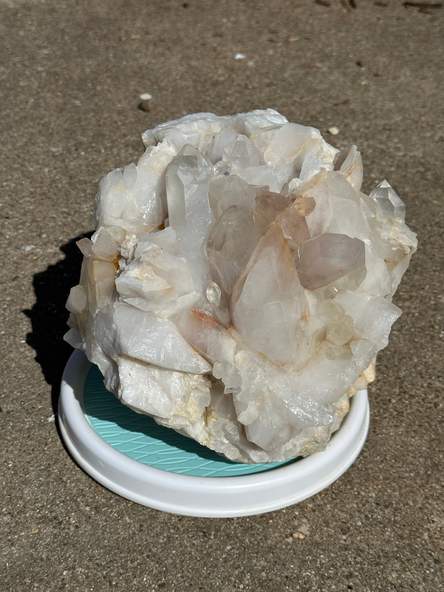 Quartz cluster